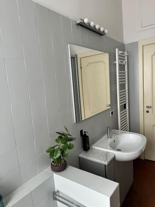דירות מילאנו Ponthouse: Navigli, Iulm, Romolo מראה חיצוני תמונה